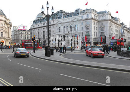 LONDON, GROSSBRITANNIEN, 27. Januar: Piccadilly Circus Am 27. Januar 2013. Piccadilly Circus Schnittpunkt am West End in London, Vereinigtes Königreich. Stockfoto