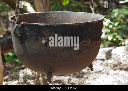 Bügeleisen Außenbereich cookpot, Qualla Cherokee Reservierung, North Carolina. Digitale Fotografie Stockfoto