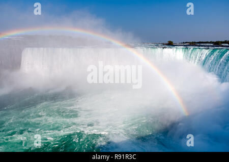 Regenbogen auf Horseshoe Falls, Ontario, Kanada Stockfoto