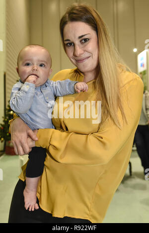 Baby zum Kleinkind Show in ExCeL London mit: Harriet Lee, Hudson Lee Wo: London, Großbritannien Wann: 17 Aug 2018 Quelle: PinPep/WENN.com Stockfoto