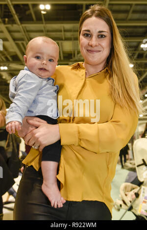 Baby zum Kleinkind Show in ExCeL London mit: Harriet Lee, Hudson Lee Wo: London, Großbritannien Wann: 17 Aug 2018 Quelle: PinPep/WENN.com Stockfoto