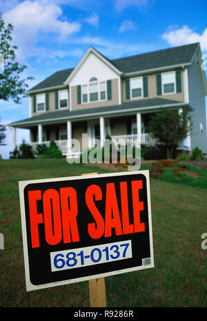 S-zwei-stöckige Haus ist für Verkauf, New York State, USA Stockfoto