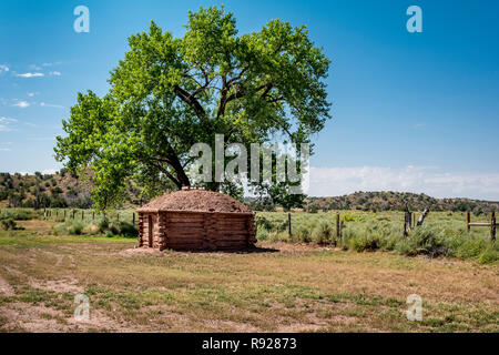 Navajo Hogan an Hubbell Trading Post National Historic Site, Ganado Arizona, USA Stockfoto