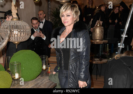 Rom, Italien. 19 Dez, 2018. Animation Weihnachtsfeier organisiert von Niki Nika Storeim das Foto: Carmen Russo Credit: LaPresse/Alamy leben Nachrichten Stockfoto