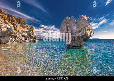 Herzförmige Stein am Strand Preveli, Kreta, Griechenland, Europa. Stockfoto