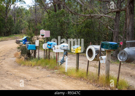 Roman Mailboxen auf Bruny Island Stockfoto