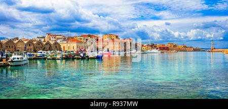 Wunderschönes Chania Old Port, Panoramaaussicht, Insel Kreta, Griechenland. Stockfoto