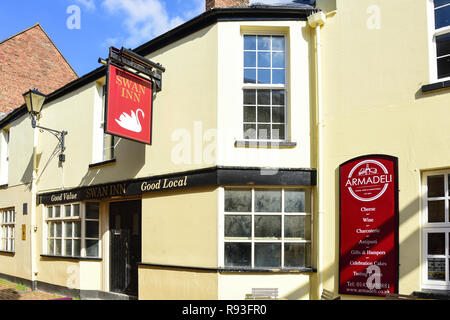 16. jahrhundert Swan Inn, Union Street, Stroud, Gloucestershire, England, Vereinigtes Königreich Stockfoto