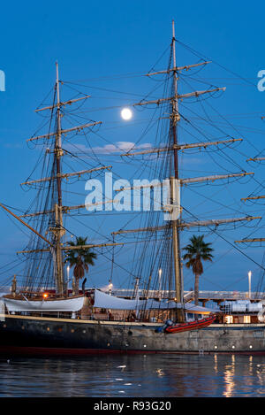 Georg Bühne, drei volle Dreimaster - gefälschten Dänischen Ausbildung Tall Ship, Hafen von Alicante, Costa Blanca, Spanien Stockfoto