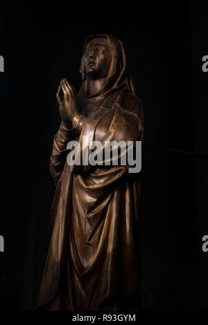 Maria Statue, die in der Abtei von Godsdal in Belgien Stockfoto
