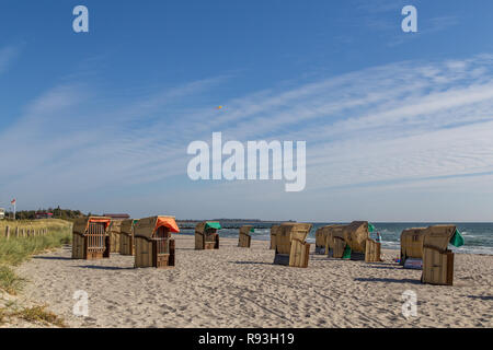 Liegen am Südstrand auf Fehmarn, Deutschland Stockfoto