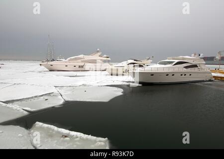 Hafen von Odessa im Winter, Odessa, Odessa, Ukraine Stockfoto