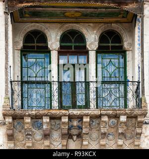 Windows von einem alten griechischen House Hotel, Mustafapasa, Kappadokien, Anatolien, Türkei Stockfoto