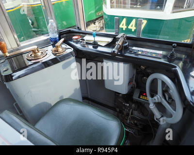 TURIN, Italien - ca. Dezember 2018: Vintage 447 Straßenbahn in Turin Trolley Festival Stockfoto