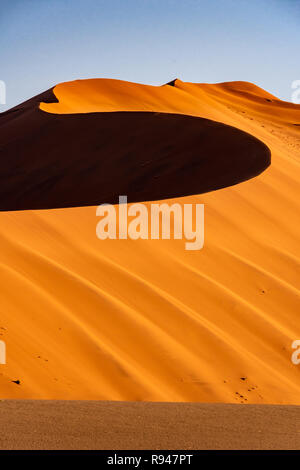 Namib Dünen im Sossusvlei im Herzen von Namibia, Afrika