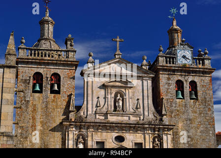Oberen Teil der Fassade der Kathedrale von Viseu Stockfoto