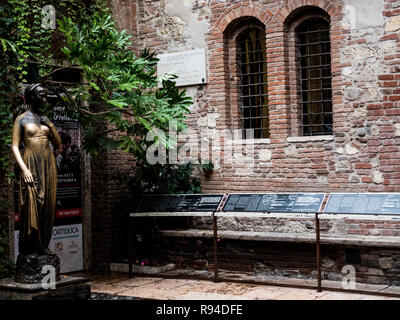 Statue der Julia in Verona, Symbol der Liebe und der Romantik, ideal das Konzept der Liebe zu vertreten Stockfoto