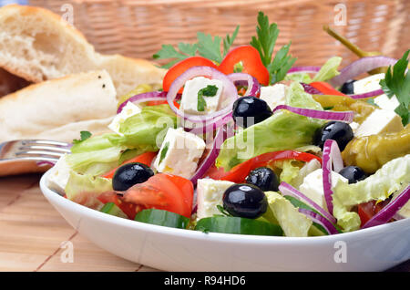 Leckere griechische Landhausstil Salat Stockfoto