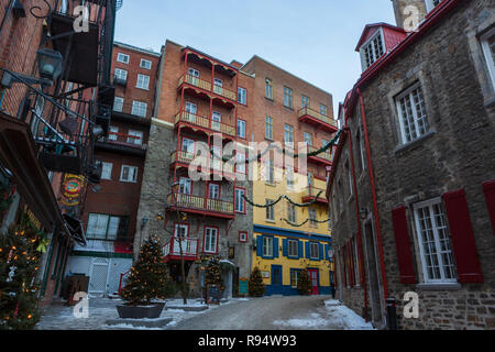 Quebec City, Quebec, Kanada ist die älteste europäische Siedlung in Nordamerika und die einzige befestigte Stadt nördlich von Mexiko, dessen Wände immer noch vorhanden sind. Stockfoto