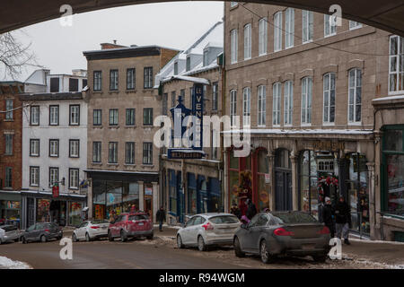 Quebec City, Quebec, Kanada ist die älteste europäische Siedlung in Nordamerika und die einzige befestigte Stadt nördlich von Mexiko, dessen Wände immer noch vorhanden sind. Stockfoto