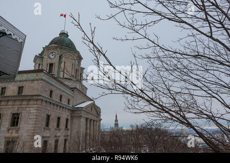 Quebec City, Quebec, Kanada ist die älteste europäische Siedlung in Nordamerika und die einzige befestigte Stadt nördlich von Mexiko, dessen Wände immer noch vorhanden sind. Stockfoto