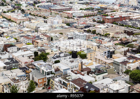 Luftaufnahme von San Francisco Dächer von Coit Tower Stockfoto