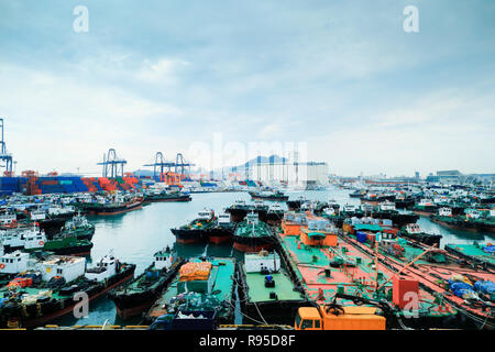 Busan Hafen, in Südkorea: containerverladung port Frachtschiff Stockfoto