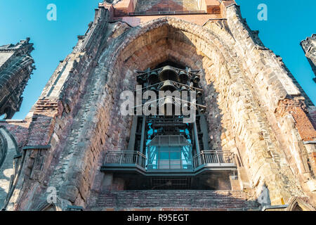 Hamburg, Deutschland, 17. November 2018: Blick auf den berühmten St. Nicholas Kirche und Denkmal in der Stadt Hamburg, auch bekannt als das Mahnmal St. Nikolai Stockfoto