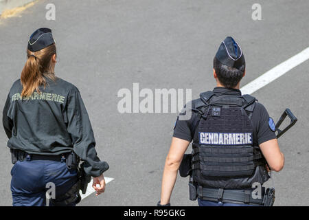 PARIS, Frankreich, 23.Juni, 2017: bewaffneten Nationalen Gendarmerie auf der Hut auf der Paris Air Show 2017. Stockfoto
