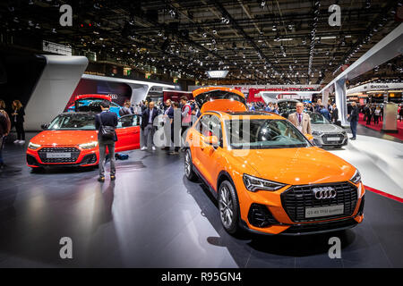 PARIS - Okt 3, 2018: Audi Q3 und Audi A1 Autos auf der Paris Motor Show präsentiert. Stockfoto