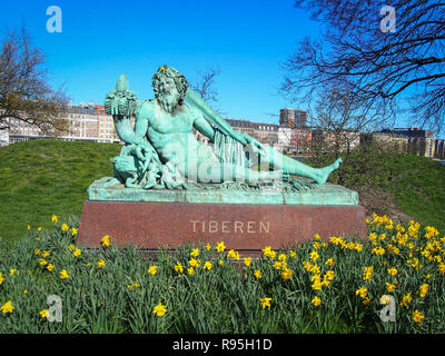 Kopenhagen, Dänemark - 11 April 2016: Tiber Gott Statue (die Nachbildung des Vatikanischen Skulptur) Stockfoto