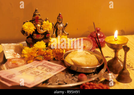 Lakshmi Puja auf Diwali Lichterfest Indien Stockfoto