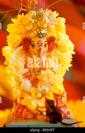 Ganesh Chaturthi ganpati Festival Elephant Head Herr Idol Prozession Stockfoto