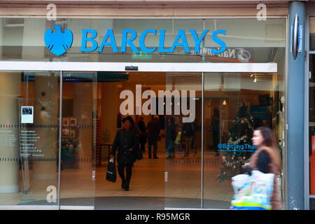 Barclays Bank Filiale in Lesen Stockfoto