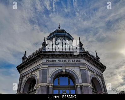 Fassade der Feder von Pierre Le Grand in Spa, Belgien, das derzeit das Tourismusbüro beherbergt und ein Museum. Der Begriff Spa hier entstanden ist. Stockfoto