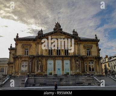 Das alte Bad Haus im Zentrum von Spa, Belgien, das nicht mehr verwendet wird. Die Stadt ist in der ganzen Welt bekannt für ihre zahlreichen Mineralquellen. Stockfoto