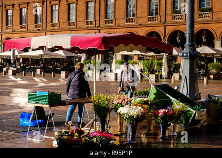 Street Market in der Place du Capitol, Toulouse, Frankreich Stockfoto