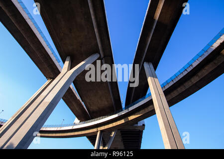 Der Hintergrund der Beförderung der Komplexität Expressway Brücke Stockfoto