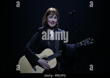 Nacht der Proms mit Dichtung, Suzanne Vega, Al McKay, Erde, Wind und Feuer Erfahrung in Ahoy, Rotterdam mit: Suzanne Vega Wo: Rotterdam, Niederlande Wann: 17 Aug 2018 Quelle: WENN.com Stockfoto