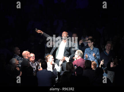 Nacht der Proms mit Dichtung, Suzanne Vega, Al McKay, Erde, Wind und Feuer Erfahrung in Ahoy, Rotterdam mit: Dichtung Wo: Rotterdam, Niederlande Wann: 17 Aug 2018 Quelle: WENN.com Stockfoto