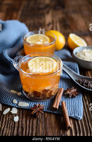 Hvid Gløgg - traditionelle dänische weißen Glühwein Stockfoto