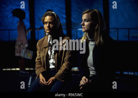 Weitere Geschichten der Stadt, Fernsehserie, USA 2001, Regie: Pierre Gang, Darsteller: Barbara Garrick, Laura Linney Stockfoto