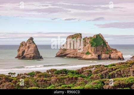 Wharariki Beach, Cape Farewell, Puponga, Südinsel, Neuseeland Stockfoto