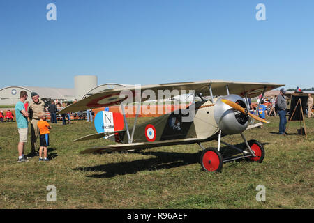 NIEUPORT II Flugzeug Replik. N 921 DH. Weltkrieg 1 Dawn Patrol Jubiläum Rendezvous Ereignis. Das Nationale Museum der United States Air Force, Wright Stockfoto