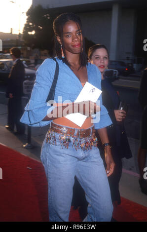 HOLLYWOOD, CA - 12. Mai: Schauspielerin Kim Wayans besucht die "Posse" Premiere am Mai 12,1993 im Cinerama Dome in Hollywood, Kalifornien. Foto von Barry King/Alamy Stock Foto Stockfoto