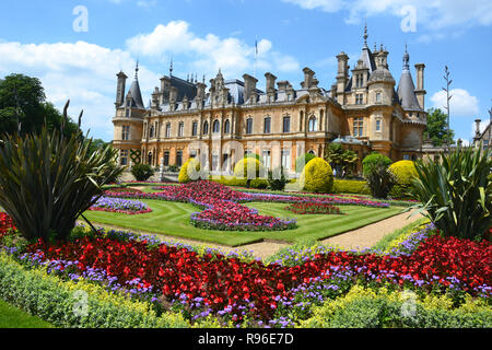 Fest Wochenende an Waddesdon Manor, Aylesbury, Buckinghamshire. UK. Unterhaltung in den Gärten. Stockfoto