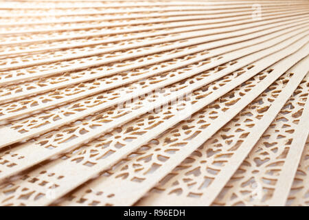 Holz- falten Hand offen gehaltene Lüfter detail Stockfoto