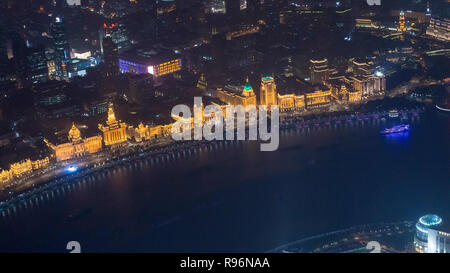 Shanghai, Shanghai, China. 20 Dez, 2018. Shanghai, China - Luftaufnahmen des Bund bei Nacht in Shanghai, China. Credit: SIPA Asien/ZUMA Draht/Alamy leben Nachrichten Stockfoto