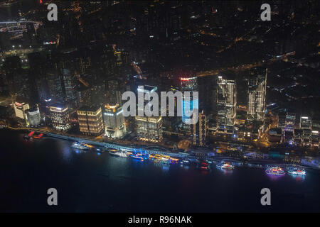 Shanghai, Shanghai, China. 20 Dez, 2018. Shanghai, China - Luftaufnahmen des Bund bei Nacht in Shanghai, China. Credit: SIPA Asien/ZUMA Draht/Alamy leben Nachrichten Stockfoto