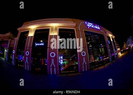 Peking, Peking, China. 20 Dez, 2018. Peking, China - Erste schwerelos Restaurant in Peking, China. Credit: SIPA Asien/ZUMA Draht/Alamy leben Nachrichten Stockfoto